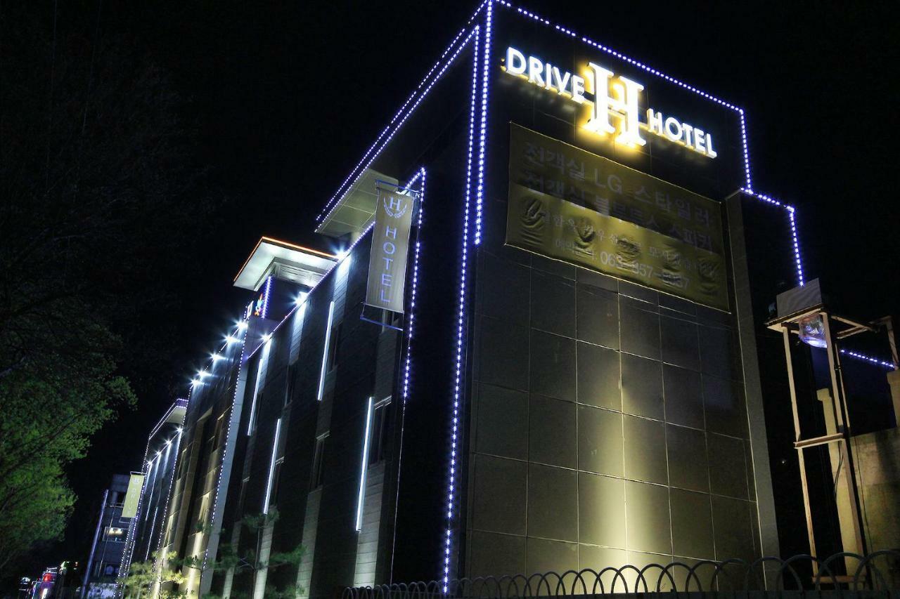 H Drive Hotel Iksan Экстерьер фото