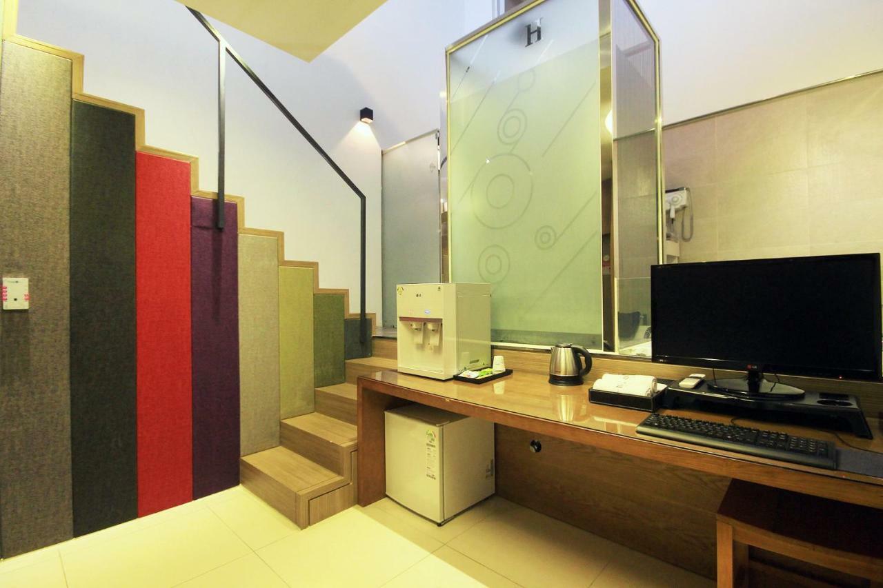 H Drive Hotel Iksan Экстерьер фото